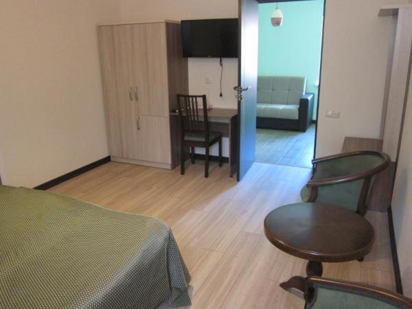 デラックスルーム, Lucytour