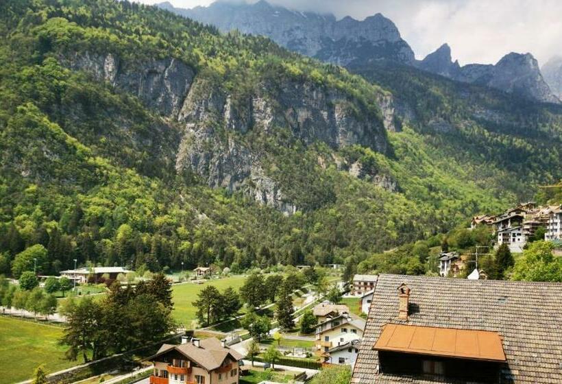 Номер Стандарт Вид на Горы, Miramonti