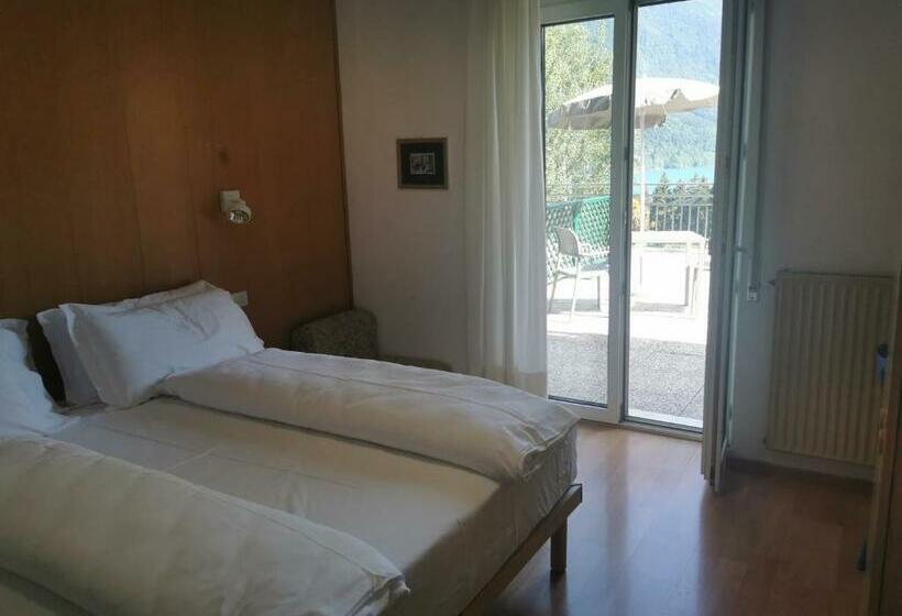 Номер Стандарт Вид на Озеро, Miramonti