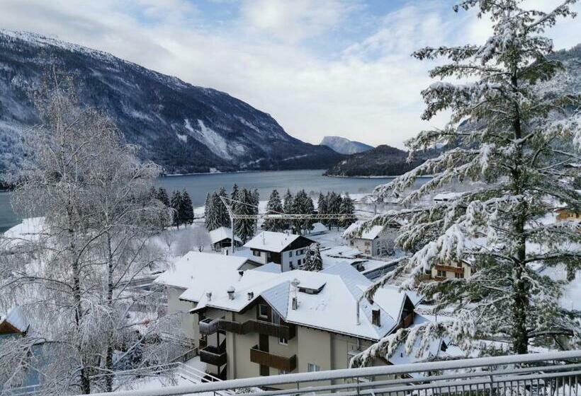 Номер Стандарт Вид на Озеро, Miramonti