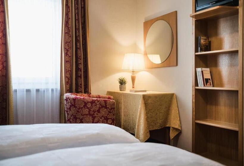 经济房, Monte Cherz