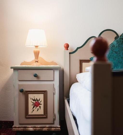 标准单人间, Monte Cherz