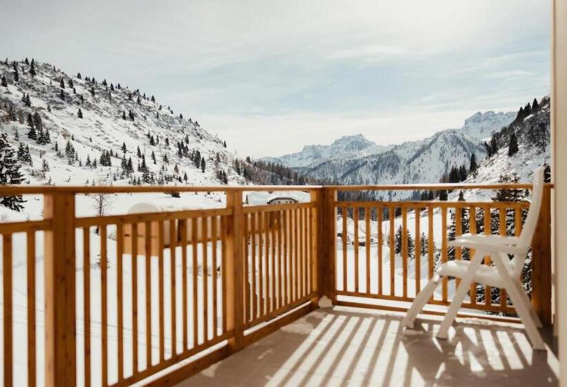 带阳台套房, Monte Cherz