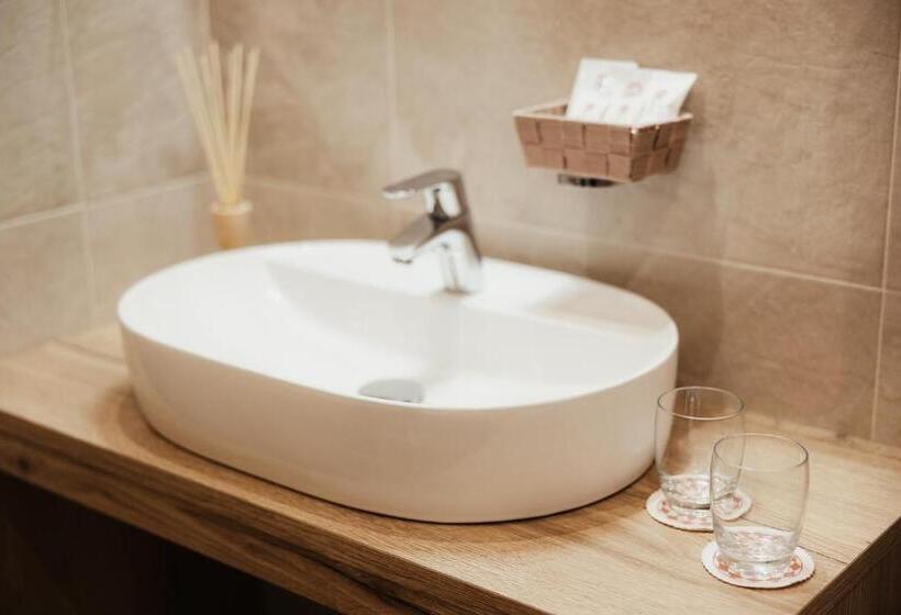 高级家庭房间, Monte Cherz