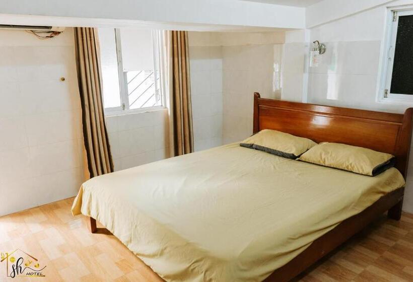 اتاق استاندارد با تخت بزرگ, Sh