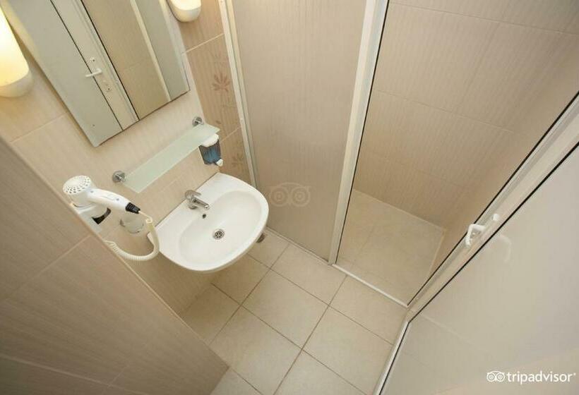 חדר סטנדרט, Viras