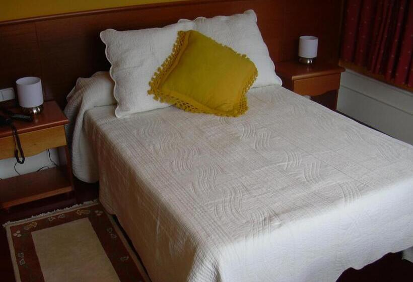 스탠다드 룸, Val De Serantes