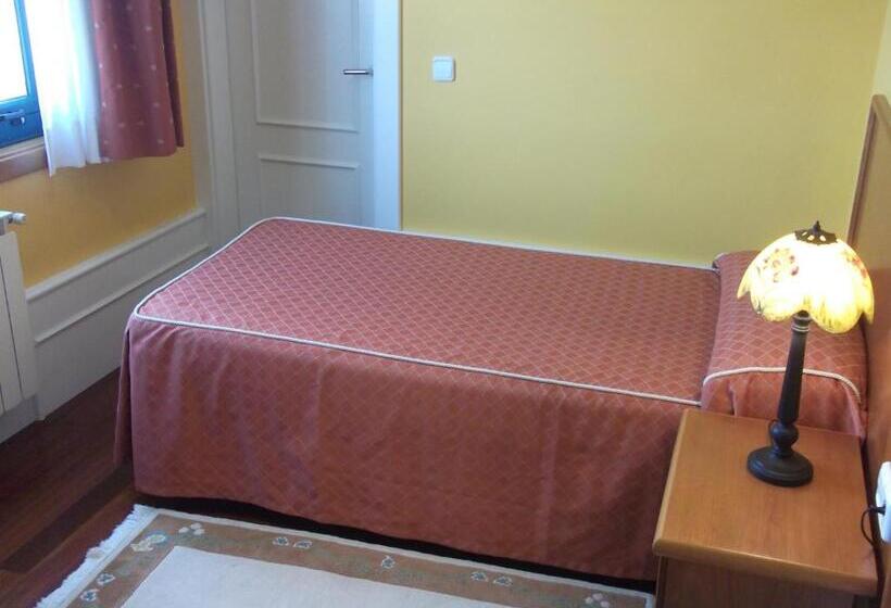 스탠다드 싱글 룸, Val De Serantes