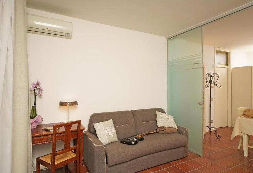 شقة غرفة واحدة, Residence Il Melograno