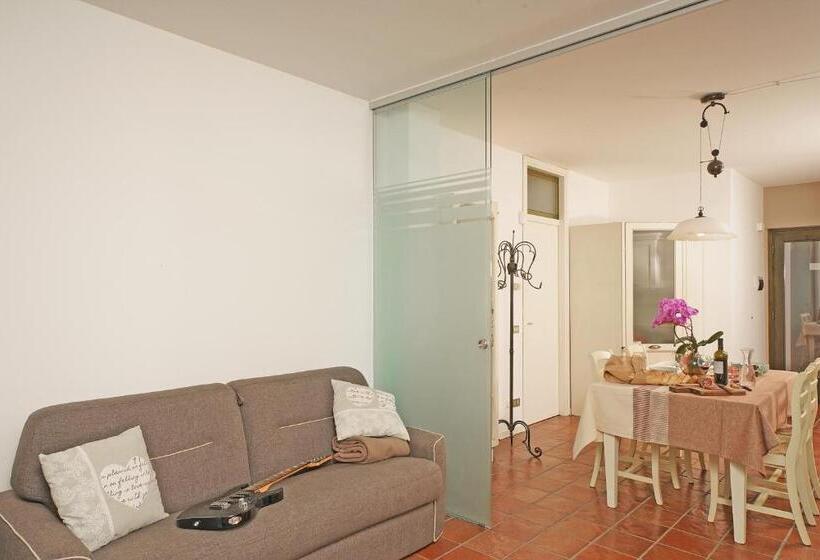 شقة غرفة واحدة, Residence Il Melograno