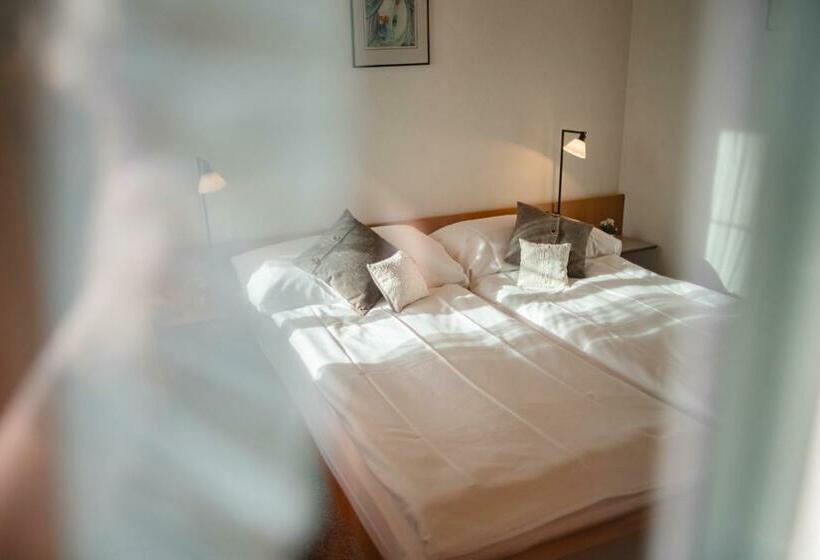 スタンダードルーム, Restaurant Bad Gutenburg