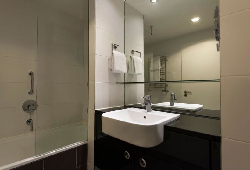 استودیوی استاندارد, Adina Apartment Hotel Berlin Mitte