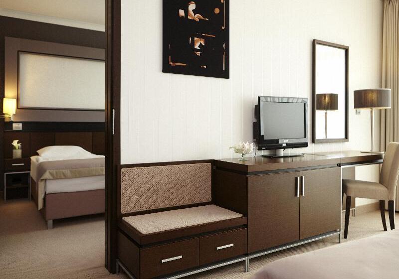 اتاق خانوادگی, Aquaworld Resort Budapest