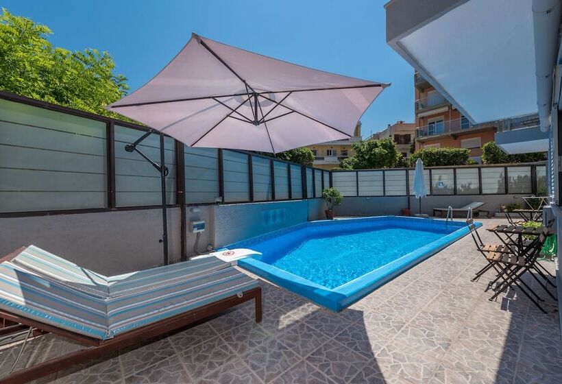 Апартаменты 2 Спальни, 7palms