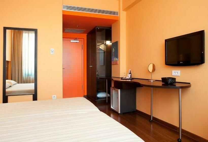 シングルデラックスルーム, Athens Center Square