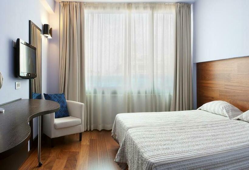 スーペリアールーム, Athens Center Square