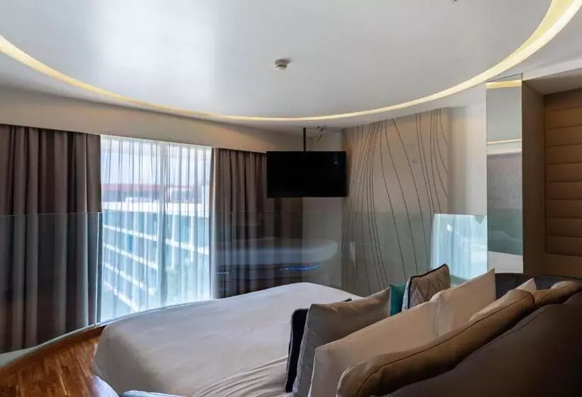 سوییت دوبلکس, Baraquda Heeton Pattaya By Compass Hospitality
