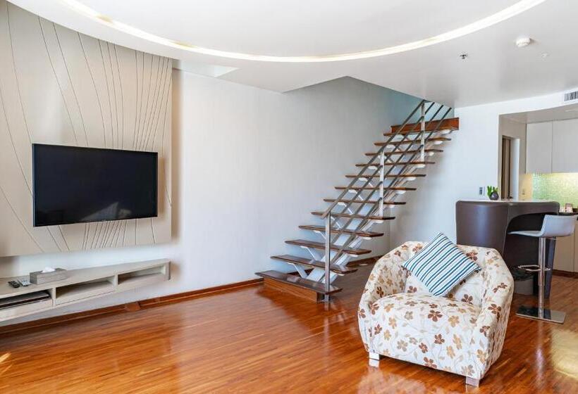 سوییت دوبلکس, Baraquda Heeton Pattaya By Compass Hospitality