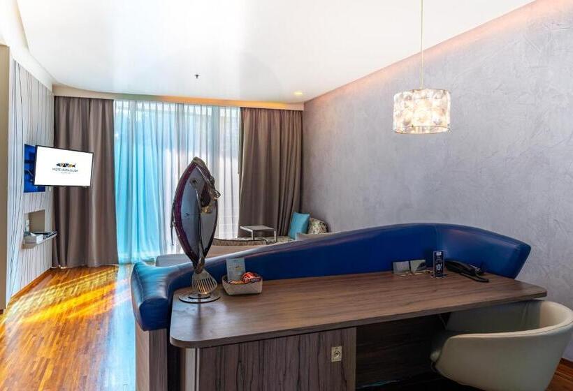 اتاق لوکس با بالکن, Baraquda Heeton Pattaya By Compass Hospitality