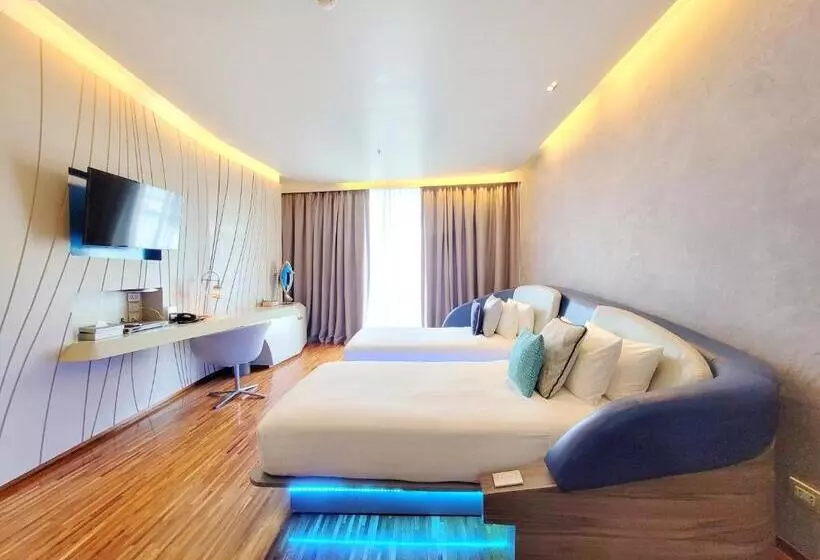 اتاق استاندارد با بالکن, Baraquda Heeton Pattaya By Compass Hospitality