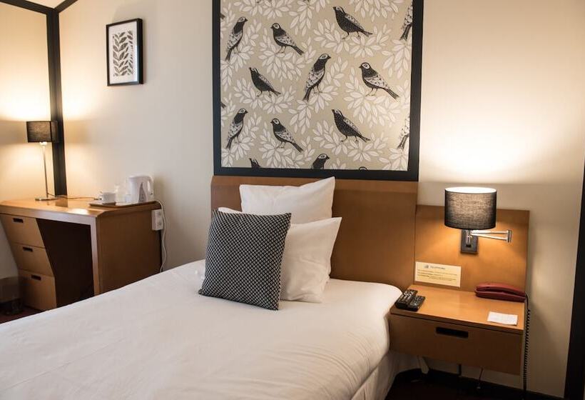 غرفة قياسية فردية, De Jouvence