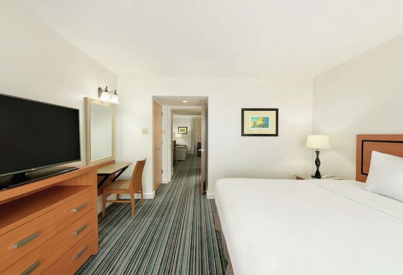 سوییت, Embassy Suites By Hilton Dorado Del Mar Beach Resort