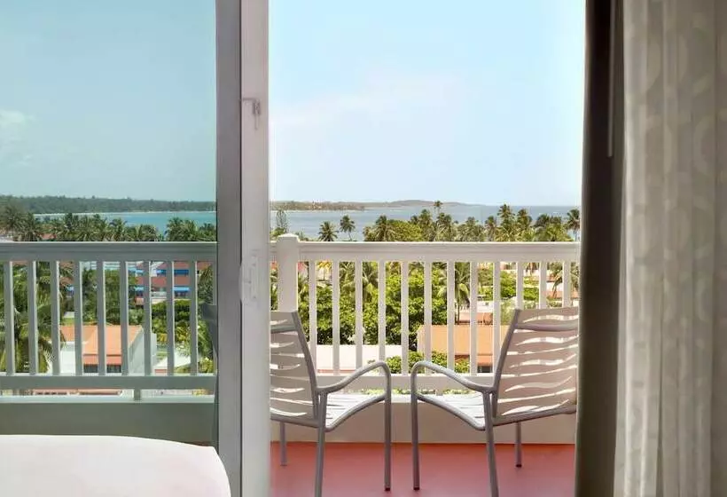 سوییت با چشم‌انداز جانبی دریا, Embassy Suites By Hilton Dorado Del Mar Beach Resort