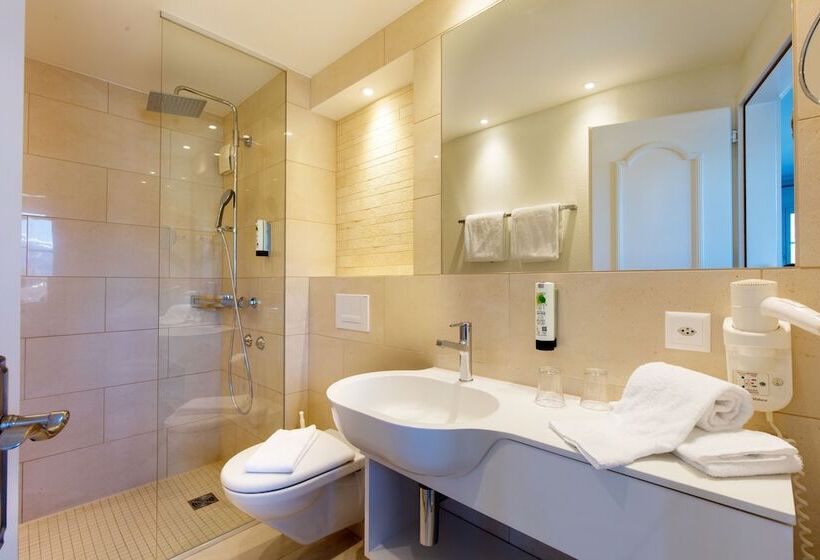 غرفة قياسية, Kreuz By B Smart