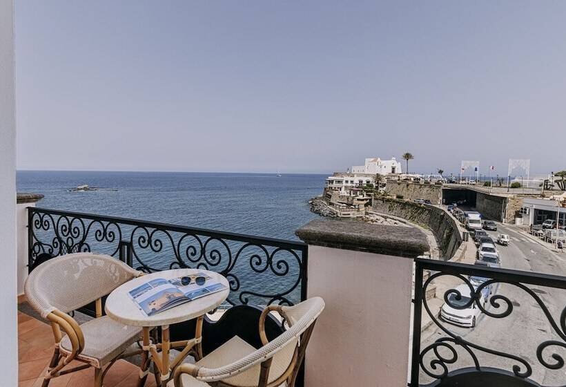 バルコニーつきオーシャンビュースーペリアルーム, Nettuno