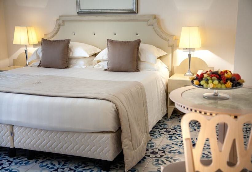 トリプルクラシックルーム, Palace