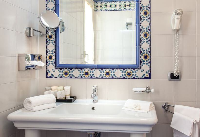 Трехместный Номер Deluxe Вид на Море, Palace