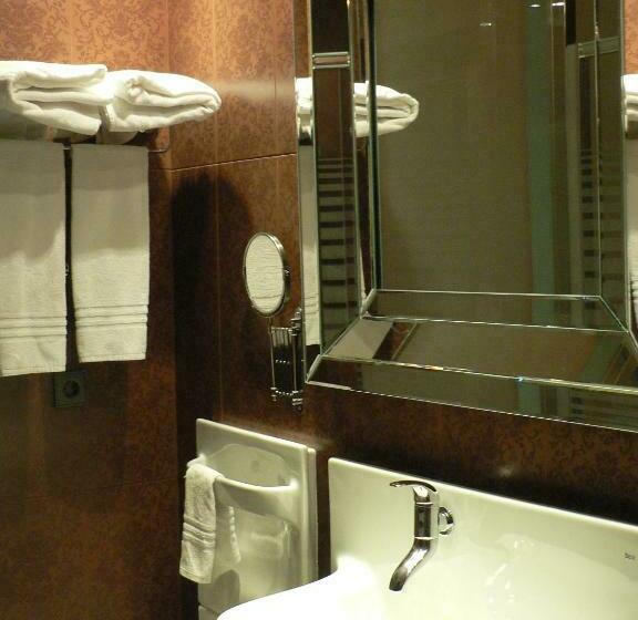 اتاق سوپریور, Posada Real Los Cinco Linajes