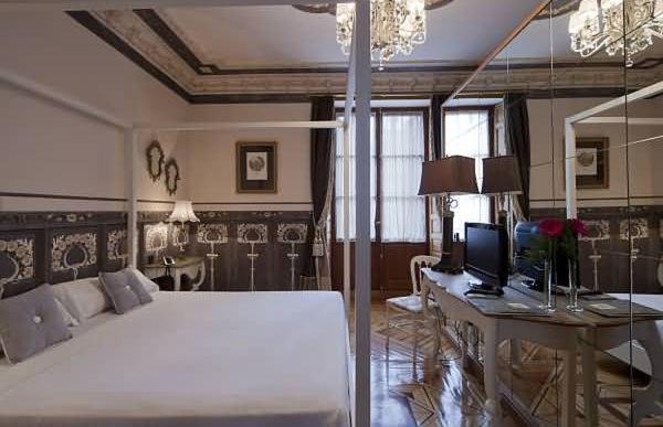 اتاق سوپریور, Posada Real Los Cinco Linajes