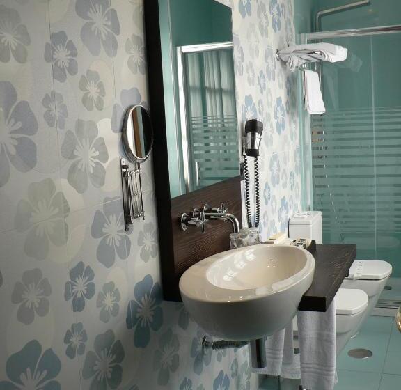 اتاق سوپریور, Posada Real Los Cinco Linajes