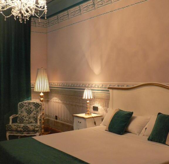 اتاق سوپریور, Posada Real Los Cinco Linajes