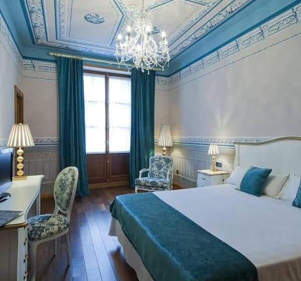 اتاق سوپریور, Posada Real Los Cinco Linajes