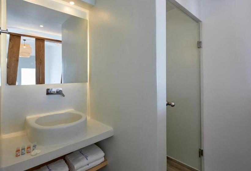 Deluxe Rum, Santorini View