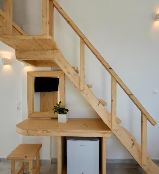 Juniorsvit Havsutsikt, Santorini View