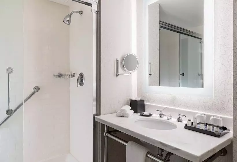 اتاق استاندارد با 2 تخت دوبل, Sheraton Baltimore Washington Airport   Bwi