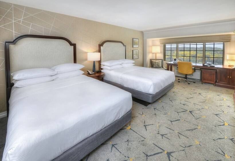 带2个双人床的标准工作室, Sheraton Baltimore Washington Airport   Bwi