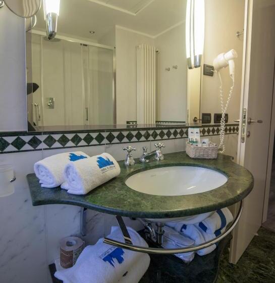 Номер Стандарт Вид на Озеро, Sirmione Terme