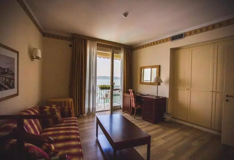 湖の見えるジュニアスイート, Sirmione Terme