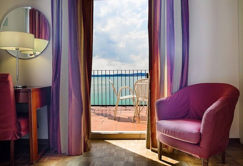 스탠다드 룸 호수 전망, Sirmione Terme
