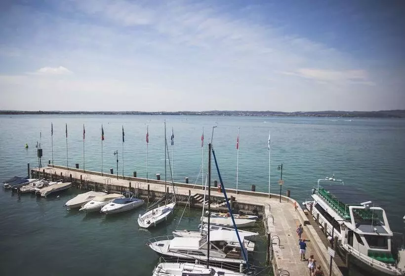 湖の見えるジュニアスイート, Sirmione Terme