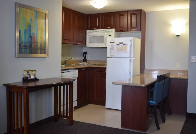 إستوديو قياسى, Staybridge Suites London, An Ihg