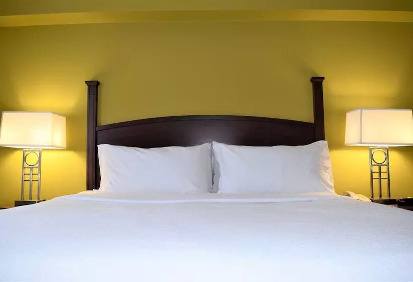 استودیوی استاندارد, Staybridge Suites London, An Ihg
