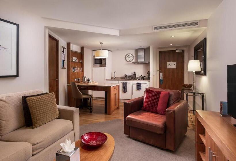 스위트, Staybridge Suites Newcastle, An Ihg