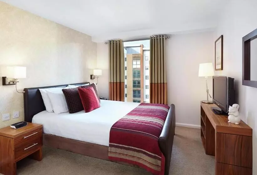 キングサイドベッドのスタンダードワンルーム, Staybridge Suites Newcastle, An Ihg