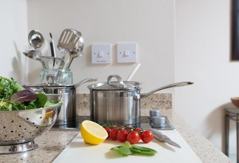 디럭스 스튜디오, Staybridge Suites Newcastle, An Ihg