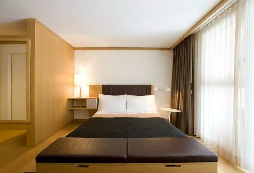 اتاق استاندارد با تخت دوبل, The Omnia